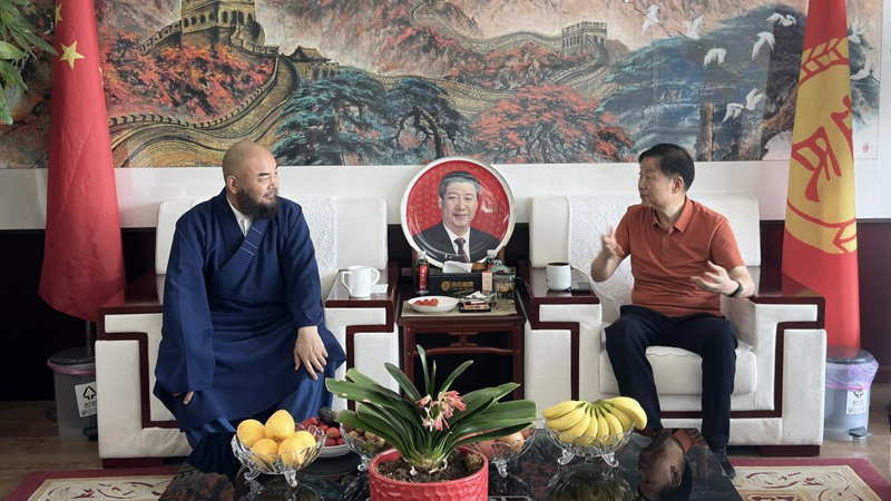 東華禪寺萬行法師到訪岳氏集團(tuán)，禪文化與素食產(chǎn)業(yè)碰撞新“火花”